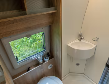 Interior 2022–24 la strada Avanti C '2021–24