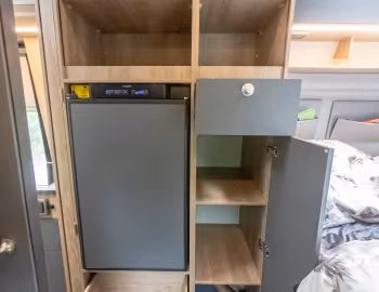 Interior 2022–24 la strada Avanti C '2021–24