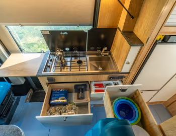 Interior 2022–24 la strada Avanti F '2021–24