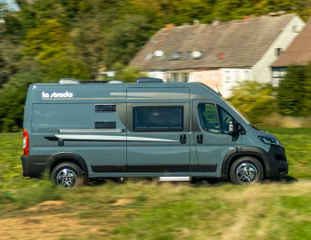 2022–24 la strada Avanti L '2021–24