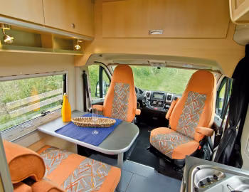 Interior 2014 la strada Avanti XL '2013–14