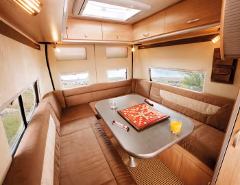 Interior 2010–14 la strada Avanti H '2009–14