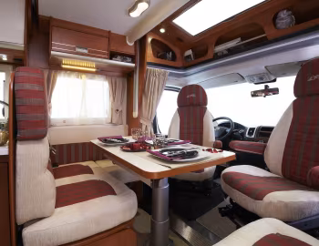 Интерьер 2011–13 Laika X712R '2010–13