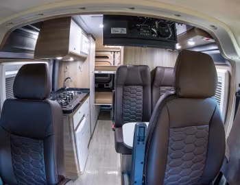 Intérieur 2023–24 Legend LD6 Rivel [Latam] (295) '2023–24