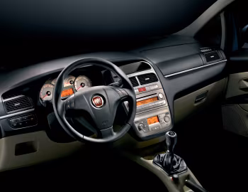 中控台 Fiat Linea (323) '2007–15