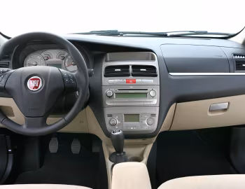 Panel frontal Fiat Linea (323) '2007–15