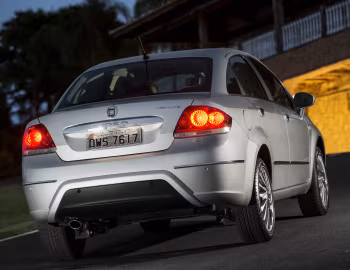 2015–16 Fiat Linea Absolute [Latam] (323) '2014–16