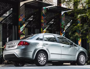 2015–16 Fiat Linea Essence [Latam] (323) '2014–16
