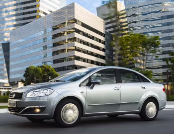 2015–16 Fiat Linea Essence [Latam] (323) '2014–16