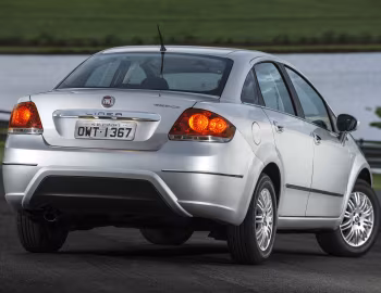 2015–16 Fiat Linea Essence [Latam] (323) '2014–16