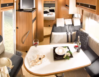 Interior 2013 LMC Liberty Breezer H 723 Black Selection '2012–13