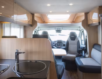 Интерьер 2015–19 LMC Breezer Lift '2014–19