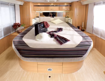 Интерьер 2011–14 LMC Liberty Cruiser '2010–14