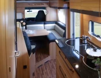 Interior 2015–19 LMC Grand Breezer A '2014–19