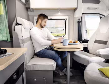 Interior 2022 LMC Innovan 600 '2021–22