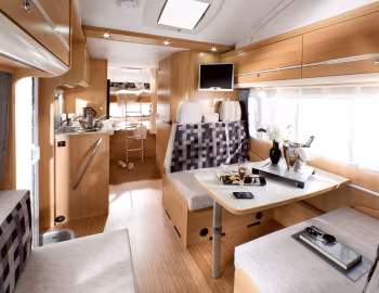 Interior 2012–13 LMC Liberty Breezer A 693 G '2011–13