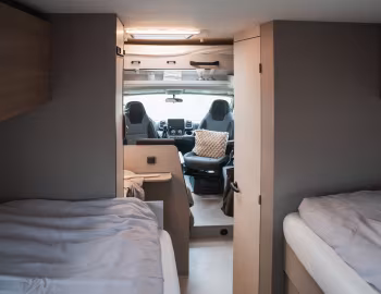 Interior 2026 LMC Tracer 690 EL '2025–pr.