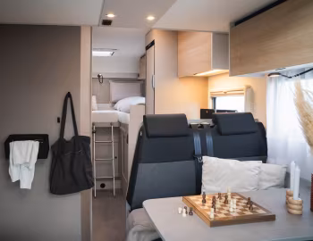 Interior 2026 LMC Tracer 690 EL '2025–pr.