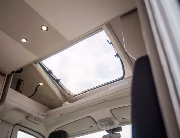 Interior 2026 LMC Tracer 730 EL '2025–pr.