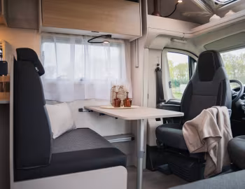 Interior 2026 LMC Tracer 730 EL '2025–pr.