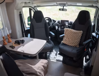Interior 2026 LMC Tracer V 600 '2025–pr.