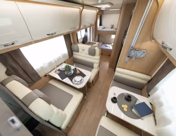 Interior 2019–20 McLouis Glamys 322 '2018–20
