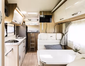 Intérieur 2019–20 McLouis Glamys 326G '2018–20