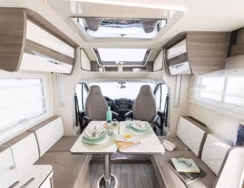 Interior 2020–pr. McLouis Mc4 870G '2019–pr.