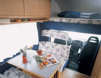 Interior 2004–06 McLouis Tandy 610 '2003–06