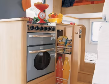 Interior 2004–06 McLouis Tandy 620 '2003–06