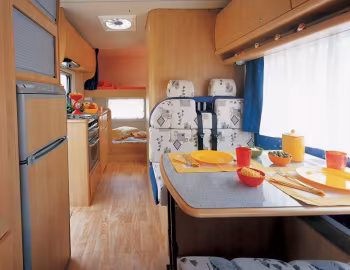 Interior 2004–06 McLouis Tandy 620 '2003–06