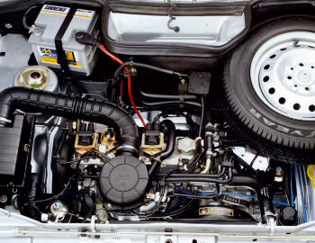 Bajo el capó 1997–98 Fiat Mille SX 4 portas (146) '1996–98