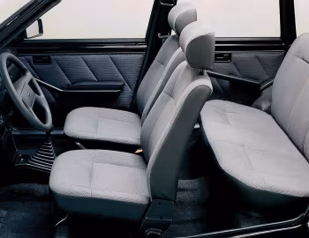 Interior 1997–98 Fiat Mille SX 4 portas (146) '1996–98