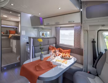 Interior 2019 Notin Sévilla '2018–19