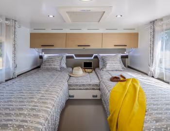 Interior 2021 Notin Sévilla JF '2020–21