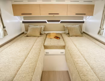Interior 2022 Notin Sévilla JF '2021–22