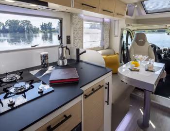 Interior 2021 Notin Sévilla JF '2020–21