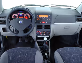 Panel frontal 2004–07 Fiat Palio ELX 4-portas (178) '2003–07