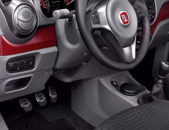 内饰 Fiat Palio Sporting (326) '2011–16