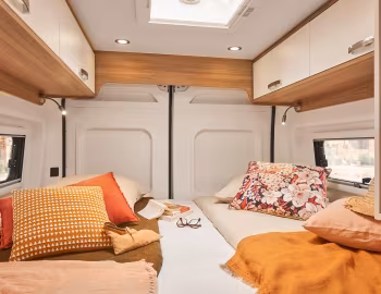 Interior 2017–pr. Pilote V630J '2016–pr.