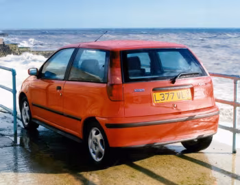 Fiat Punto GT [UK-spec] (176) '1994–95