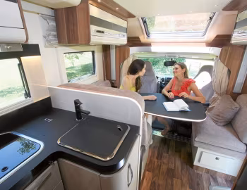 Interior 2016–17 Roller Team Magnifico 266 TL '2015–17