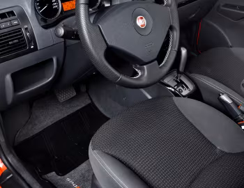 Interior 2011 Fiat Siena Sporting (178) '2010–11