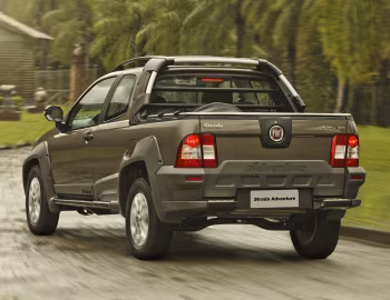 2013 Fiat Strada Adventure Cabine Dupla (278) '2012–13