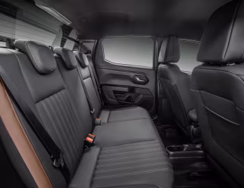 Interior 2024–pr. Fiat Strada Ranch Cabine Dupla (281) '2023–pr.