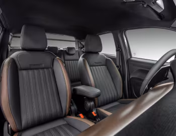 Interior 2024–pr. Fiat Strada Ranch Cabine Dupla (281) '2023–pr.