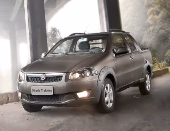 2013 Fiat Strada Trekking Cabine Dupla (278) '2012–13