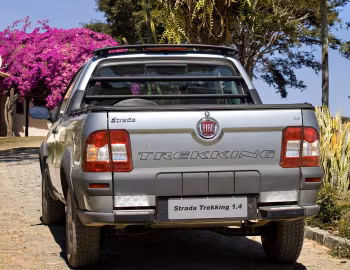 2009–12 Fiat Strada Trekking Cabine Estendida (278) '2008–12