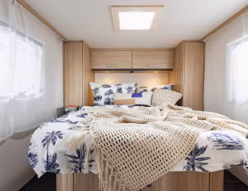 Interior 2021 Sunlight V69 '2020–21