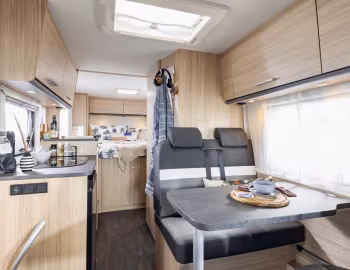 Interior 2021 Sunlight V69 '2020–21